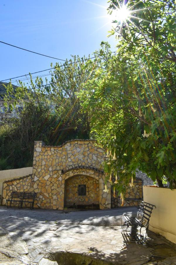 Marilou'S Cottage Ágios Matthaíos Kültér fotó