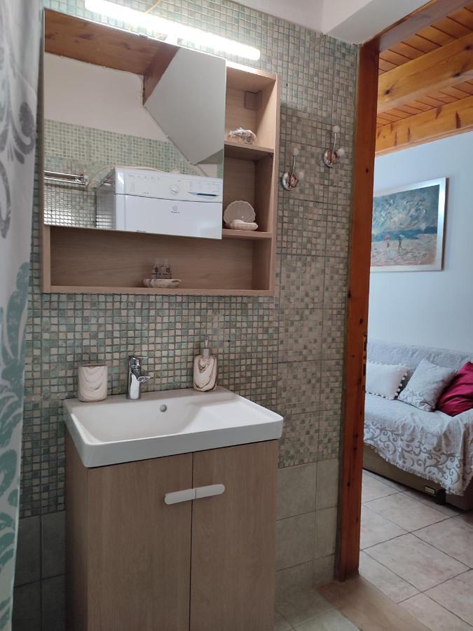 Marilou'S Cottage Ágios Matthaíos Kültér fotó
